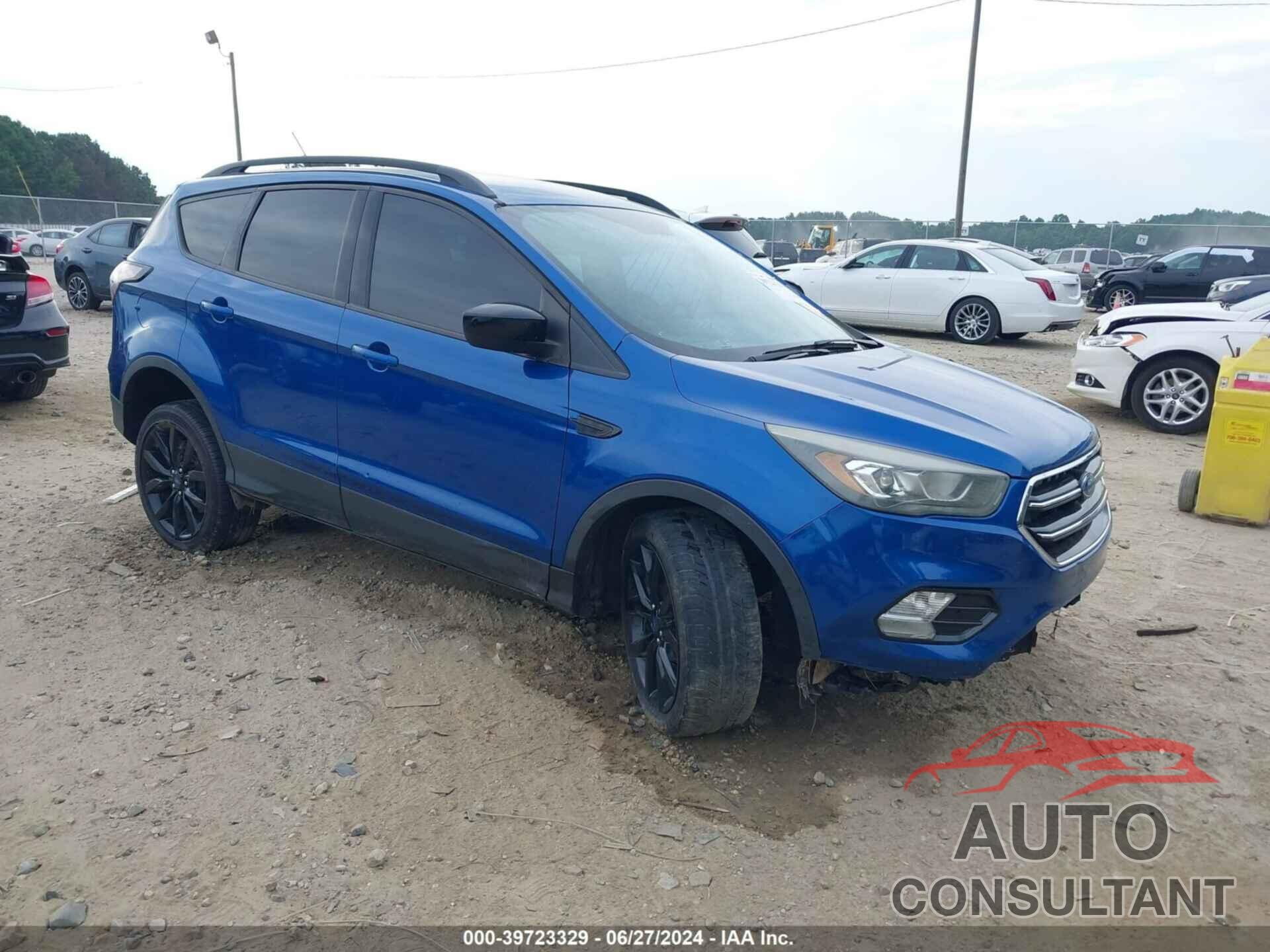 FORD ESCAPE 2017 - 1FMCU0GD6HUC63409