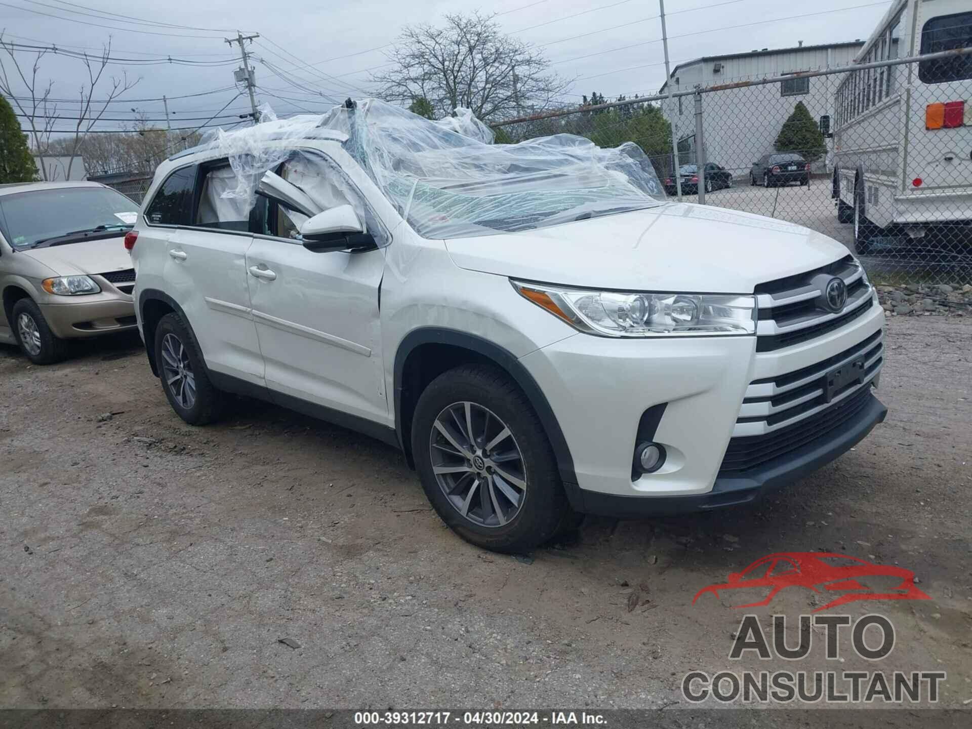 TOYOTA HIGHLANDER 2019 - 5TDJZRFH7KS952280