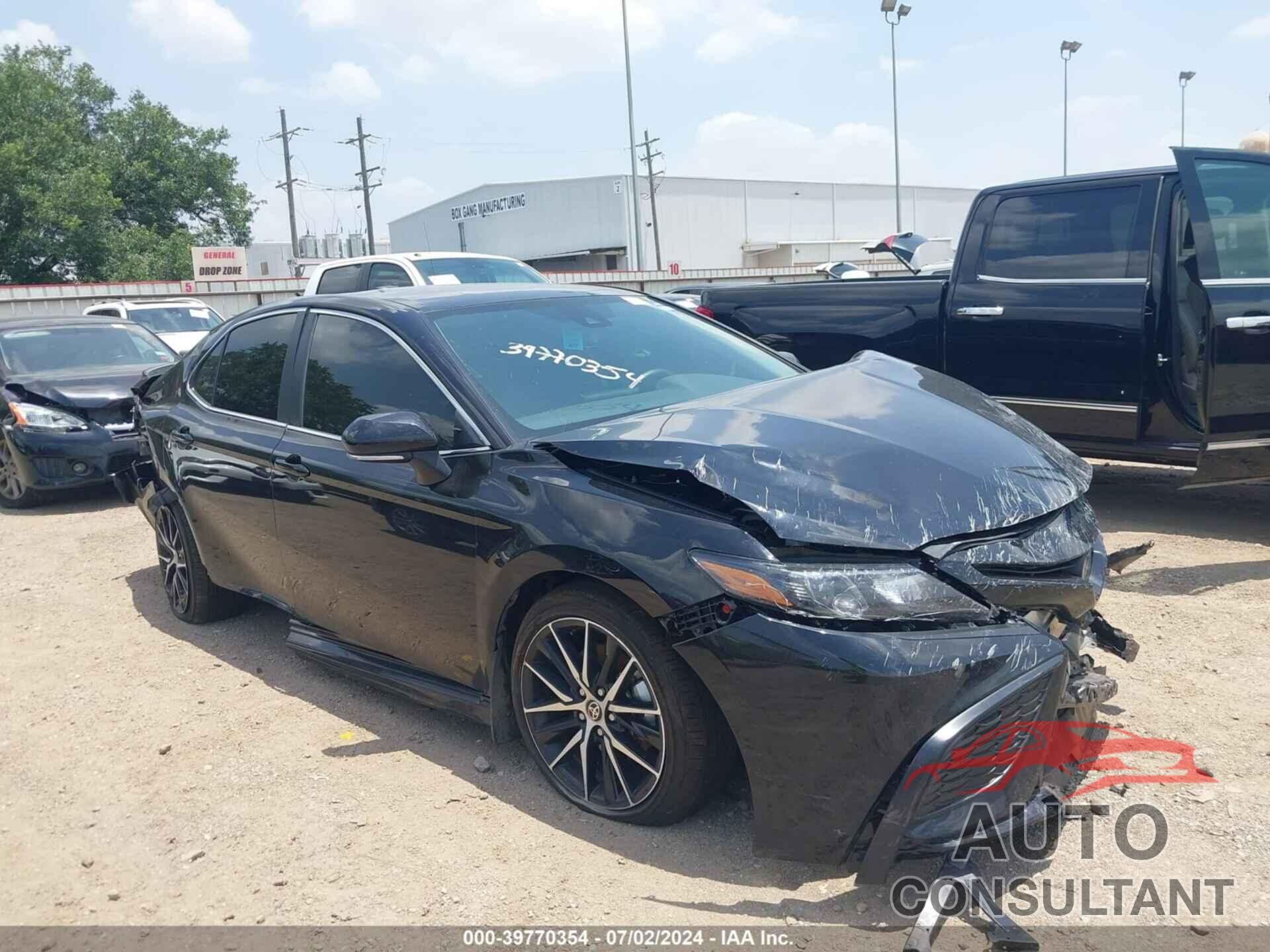 TOYOTA CAMRY 2023 - 4T1G11AK7PU119146
