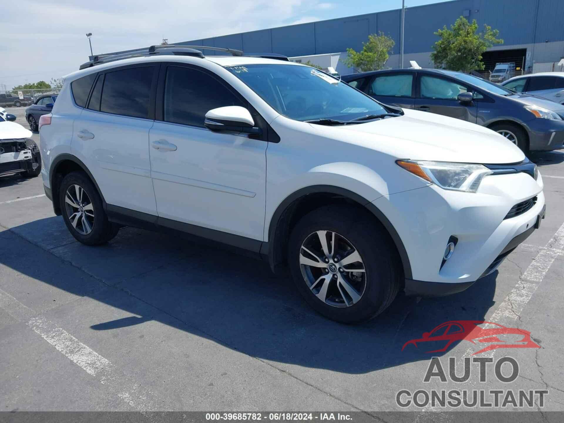 TOYOTA RAV4 2017 - JTMWFREV4HJ704550