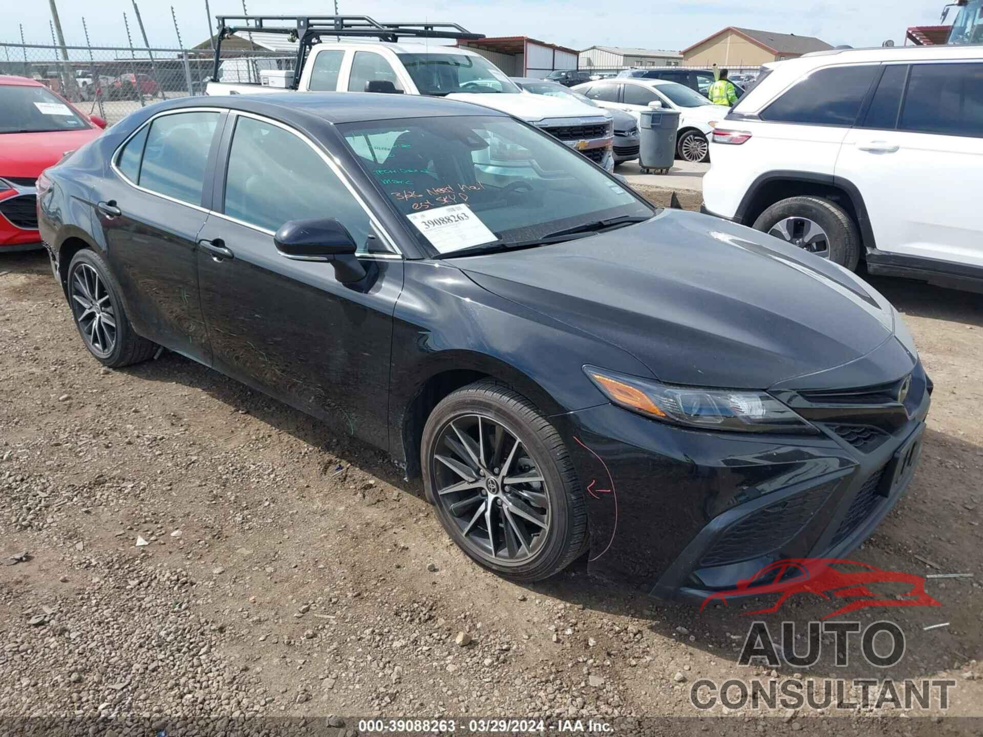 TOYOTA CAMRY 2022 - 4T1G11AK8NU059679