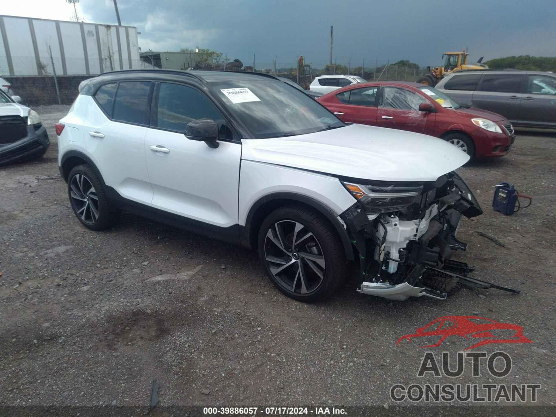 VOLVO XC40 2021 - YV4162UM9M2528347