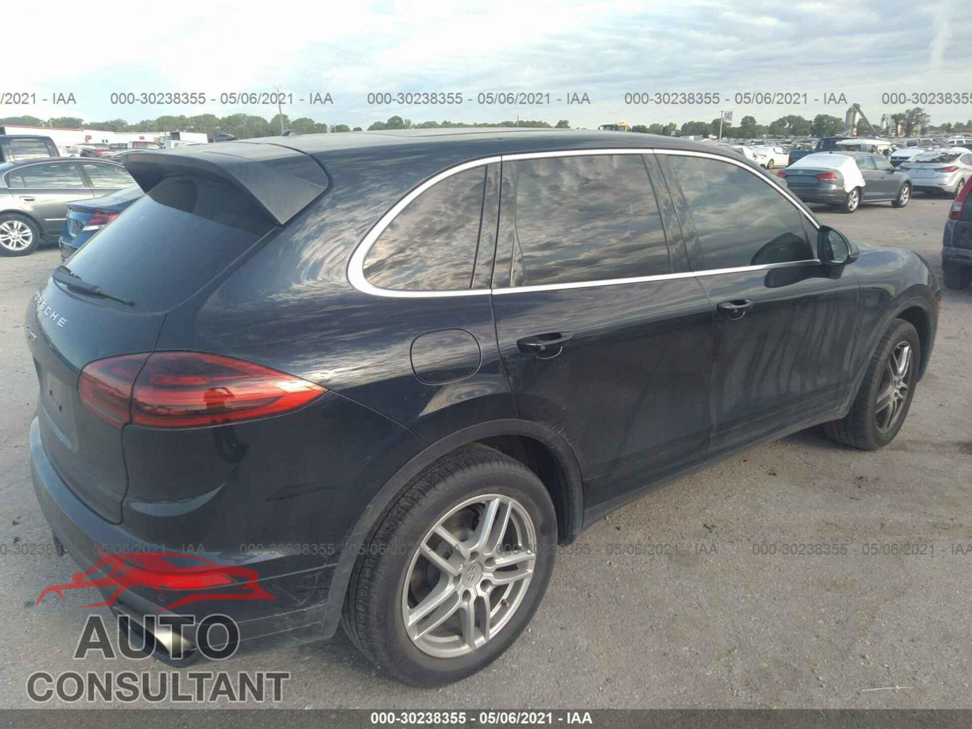 PORSCHE CAYENNE 2016 - WP1AA2A29GLA02379