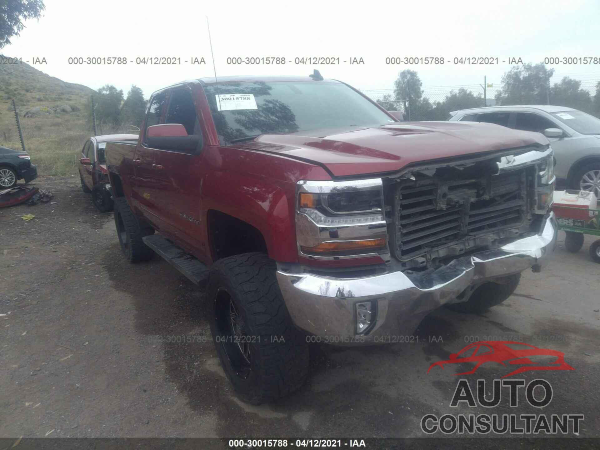 CHEVROLET SILVERADO 1500 2018 - 1GCRCREC7JZ162825