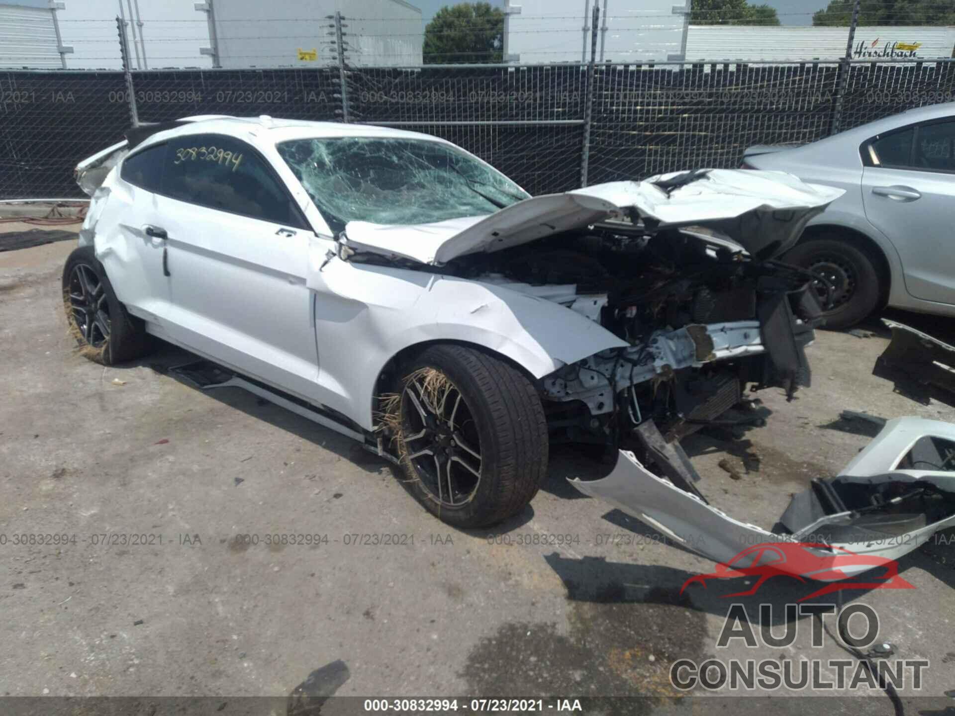 FORD MUSTANG 2018 - 1FA6P8TH8J5176116