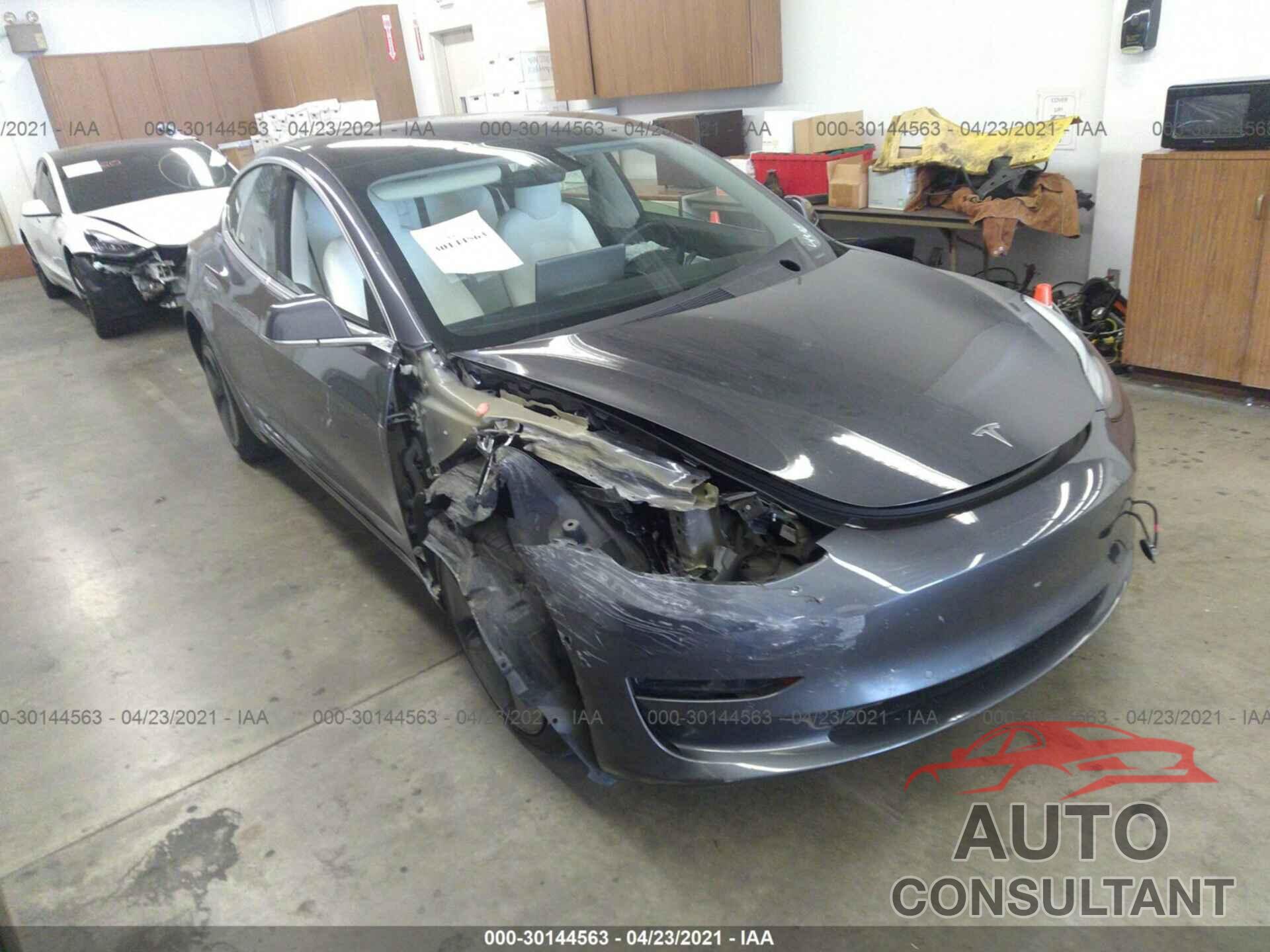 TESLA MODEL 3 2018 - 5YJ3E1EB9JF113057