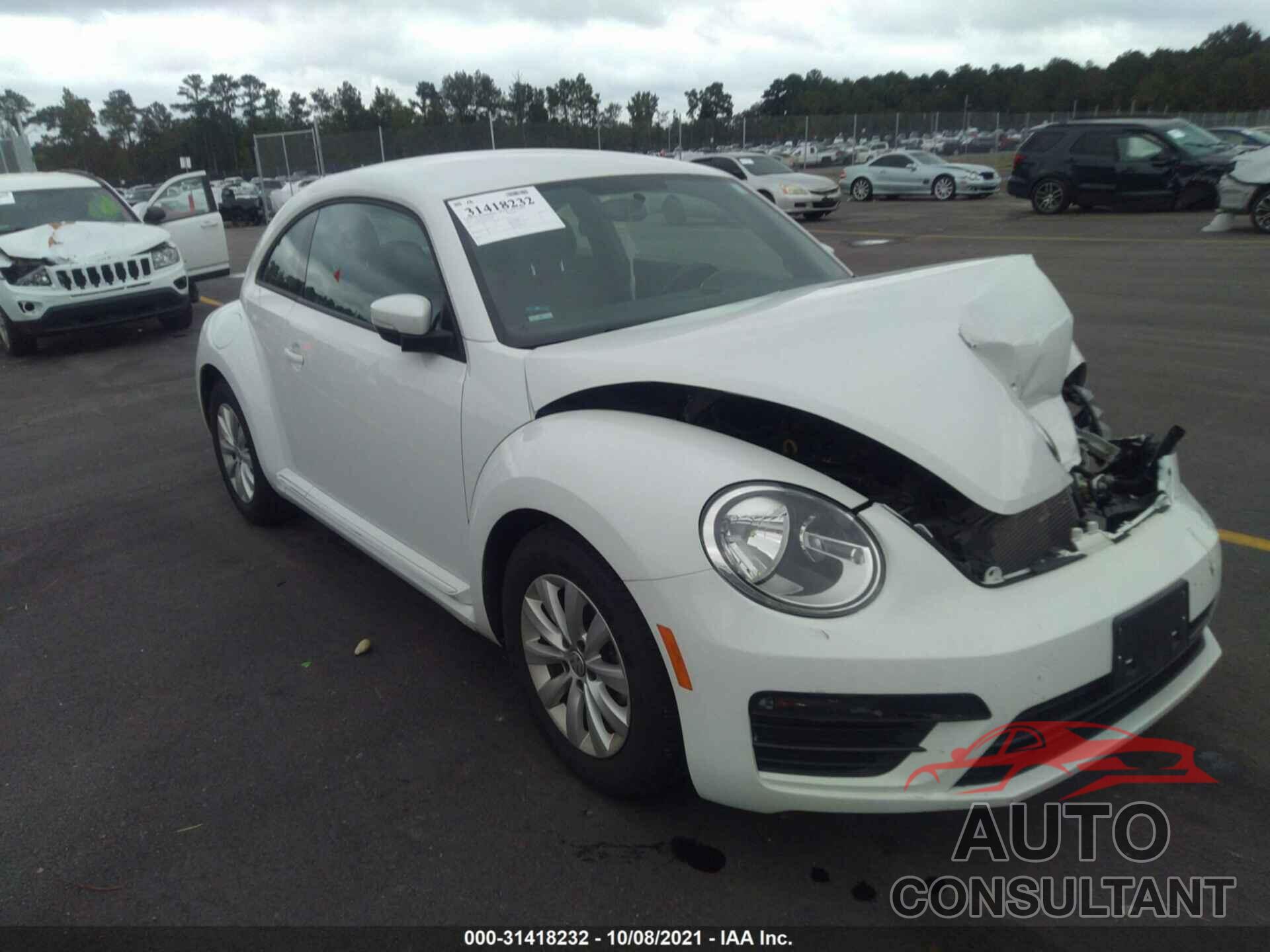 VOLKSWAGEN BEETLE 2019 - 3VWFD7AT3KM710927