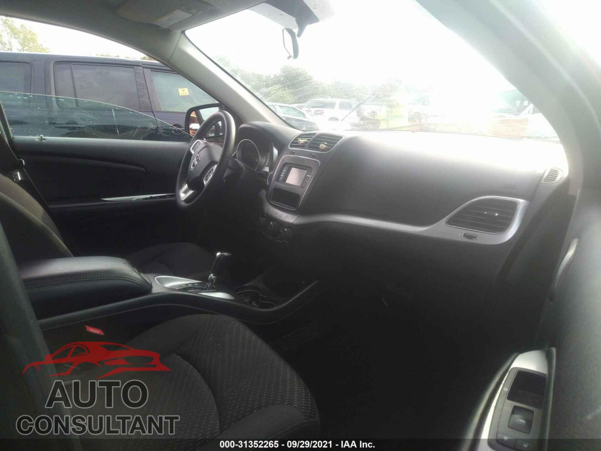 DODGE JOURNEY 2018 - 3C4PDCAB0JT319620