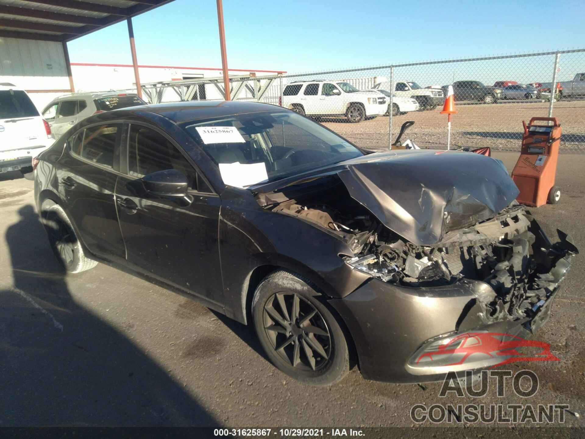 MAZDA MAZDA3 4-DOOR 2018 - 3MZBN1U7XJM172054