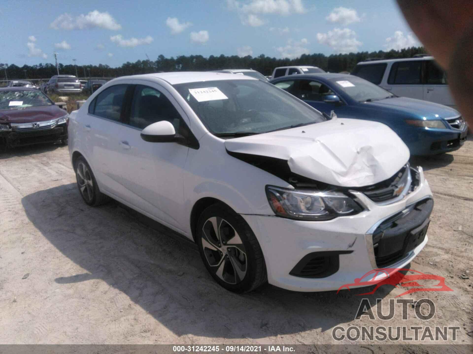 CHEVROLET SONIC 2018 - 1G1JF5SB4J4138917