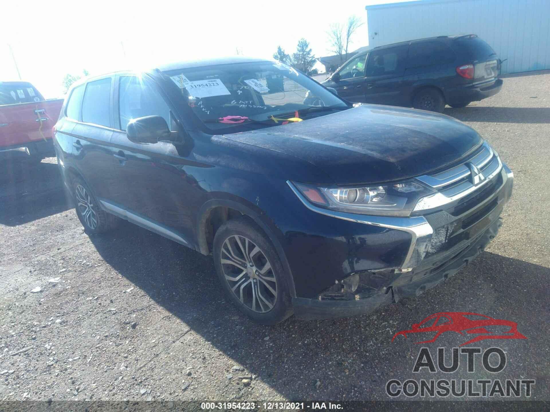 MITSUBISHI OUTLANDER 2018 - JA4AD2A34JZ052414