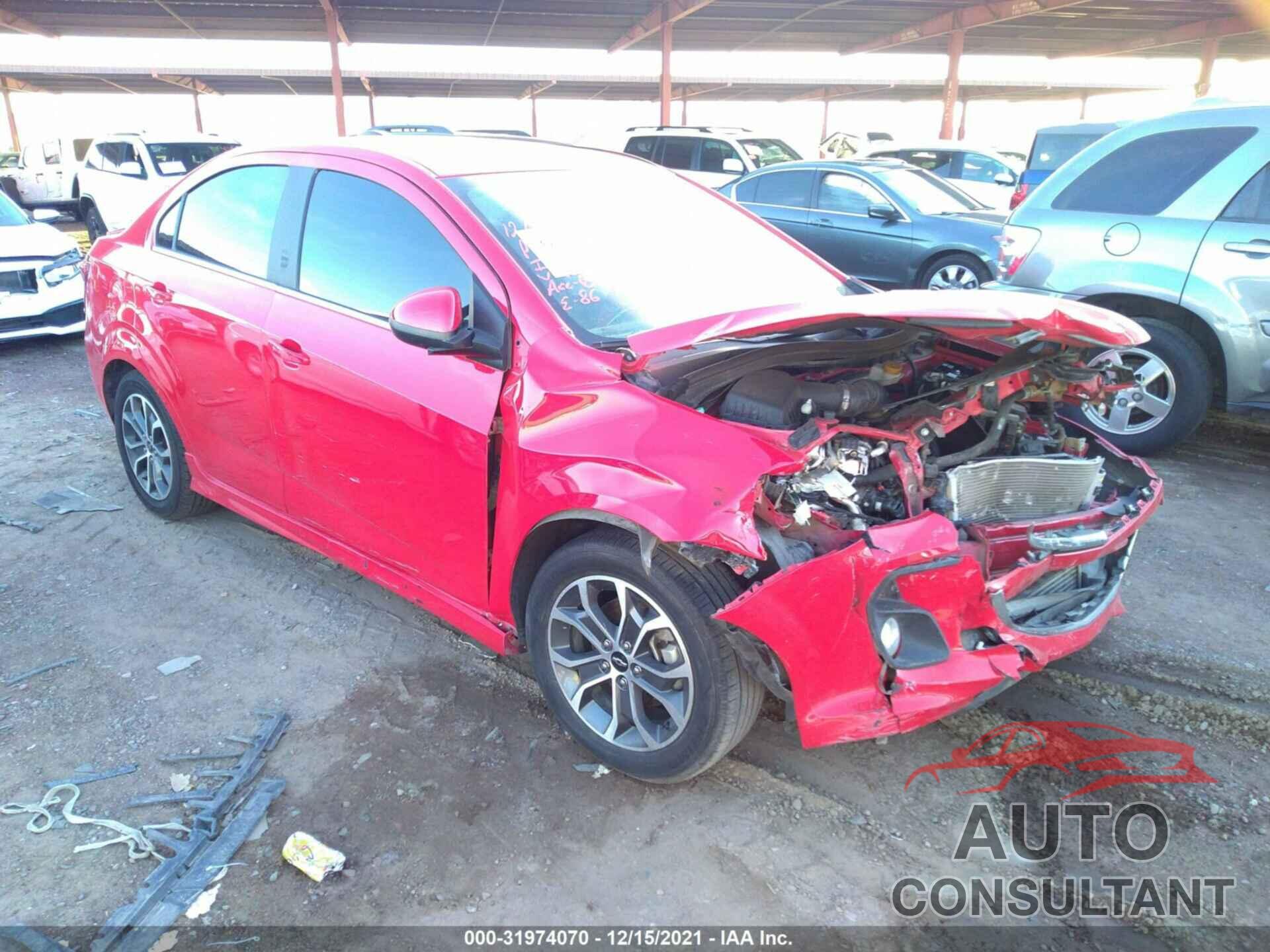 CHEVROLET SONIC 2018 - 1G1JD5SB6J4103530