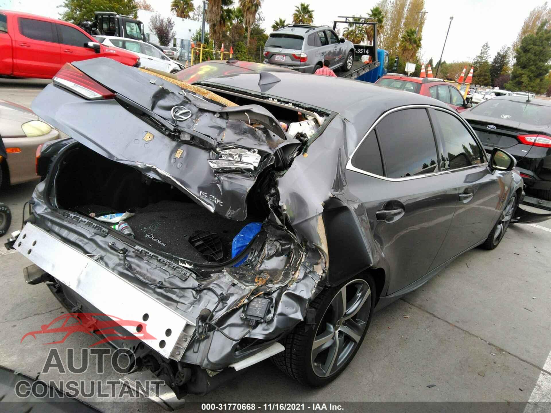 LEXUS IS 2017 - JTHBA1D27H5043884