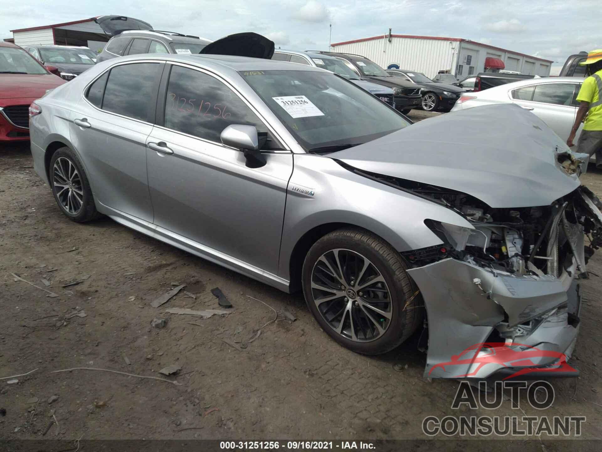 TOYOTA CAMRY 2020 - 4T1J31AK7LU535773