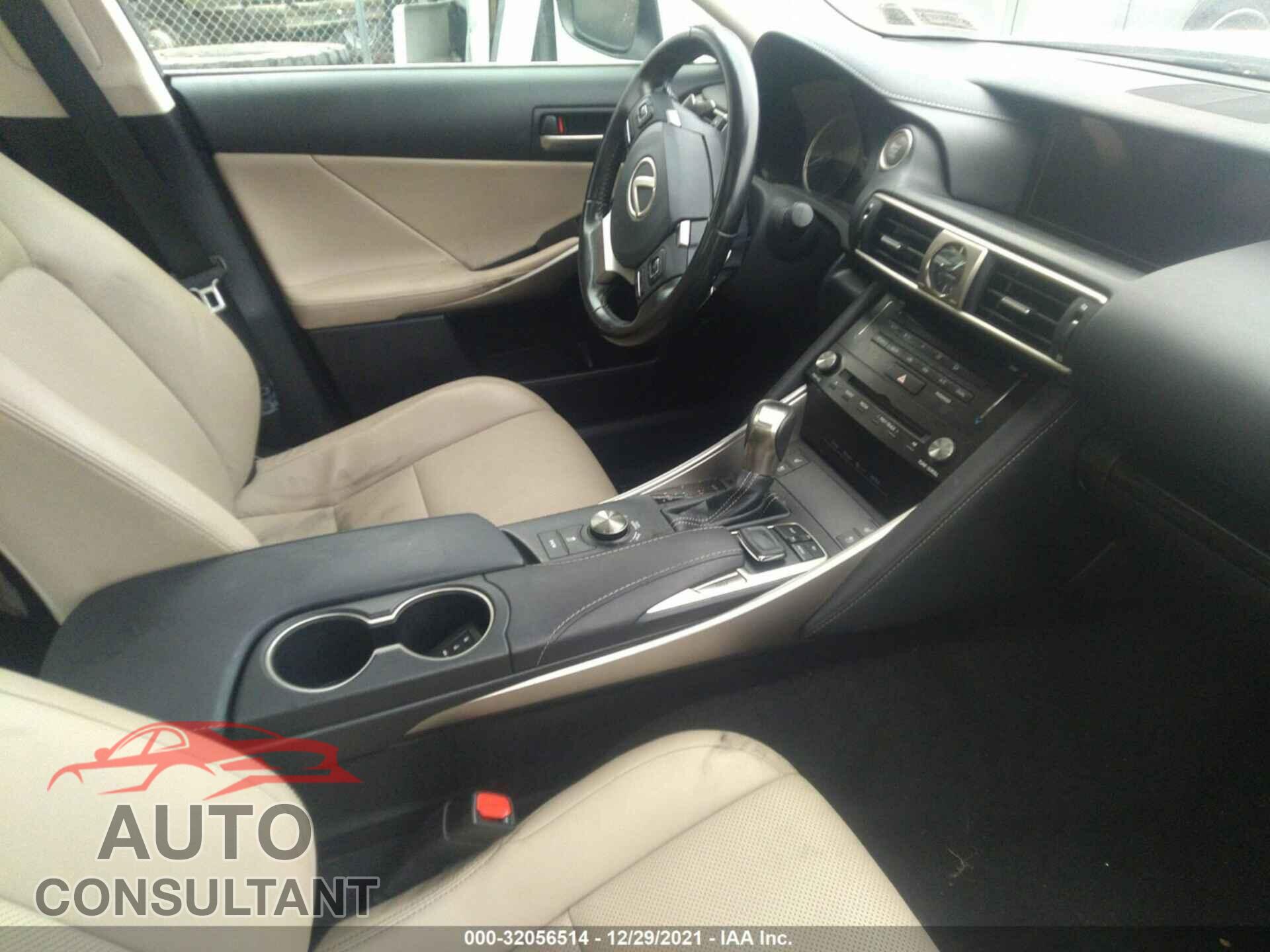 LEXUS IS 2017 - JTHCM1D23H5015480