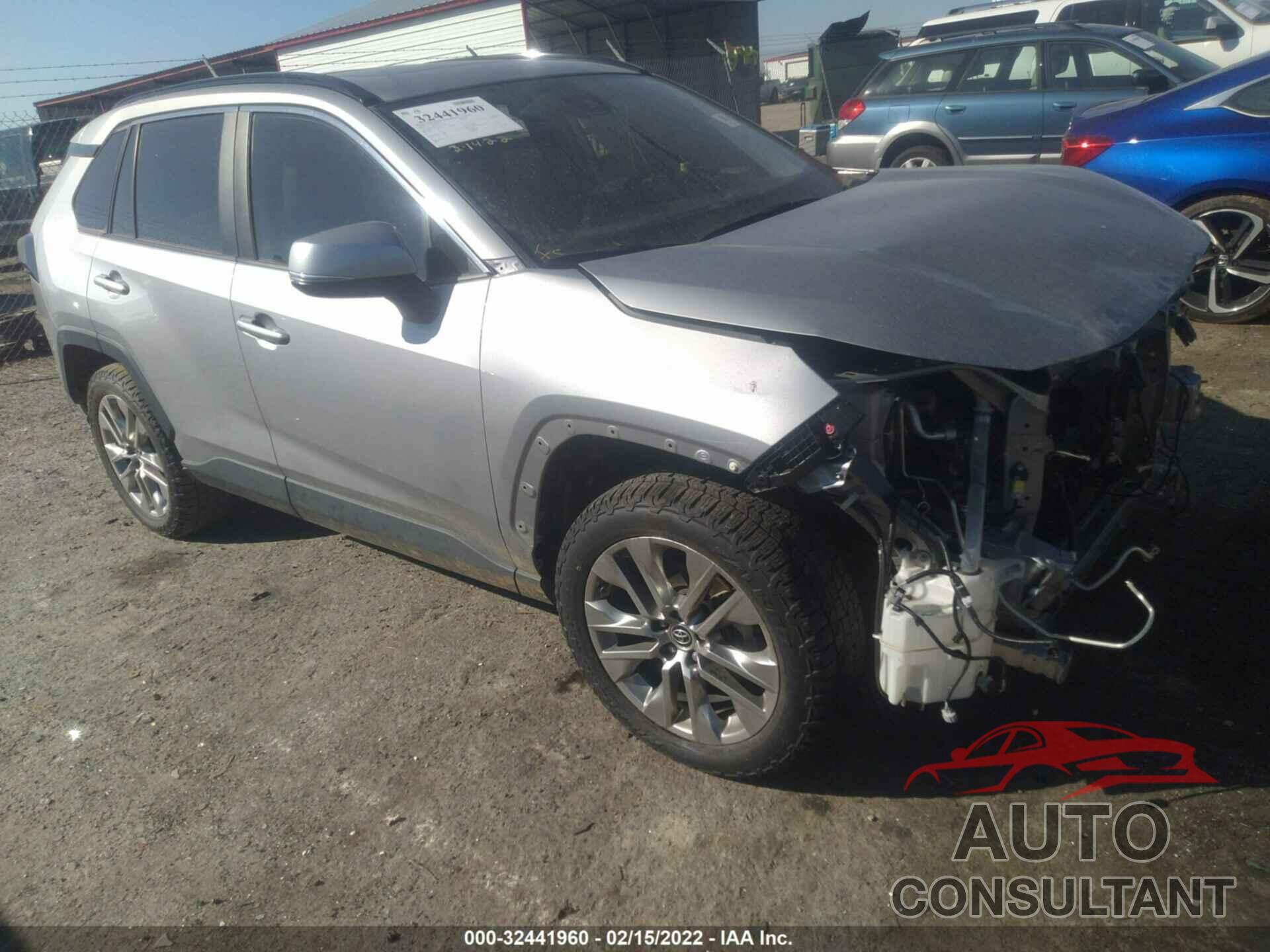 TOYOTA RAV4 2019 - JTMC1RFV1KD010128