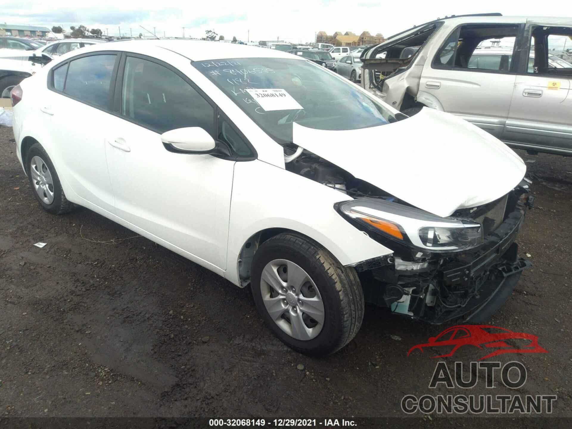 KIA FORTE 2018 - 3KPFK4A74JE227742