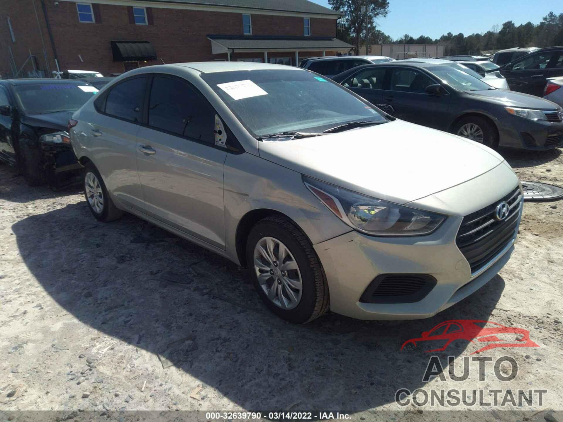 HYUNDAI ACCENT 2018 - 3KPC24A30JE035119