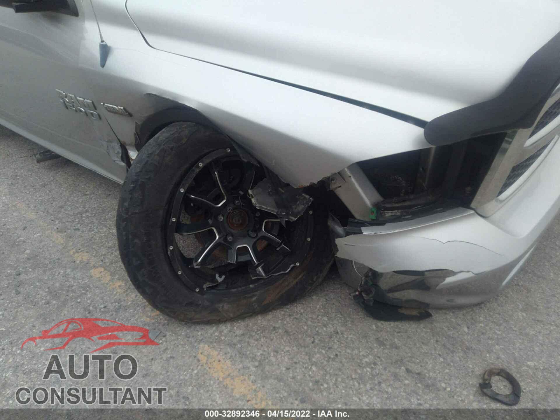 RAM 1500 2013 - 1C6RR7LT8DS592180