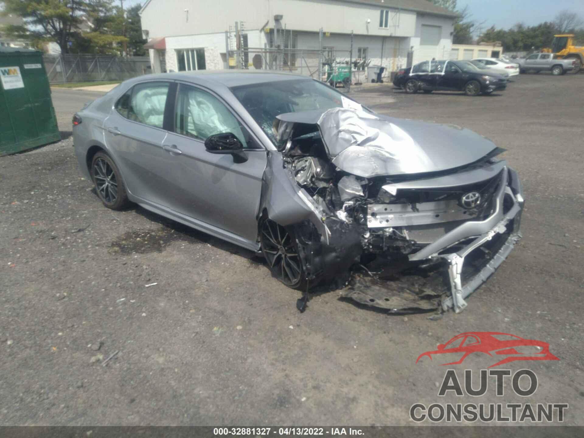 TOYOTA CAMRY 2021 - 4T1G11AK1MU450901
