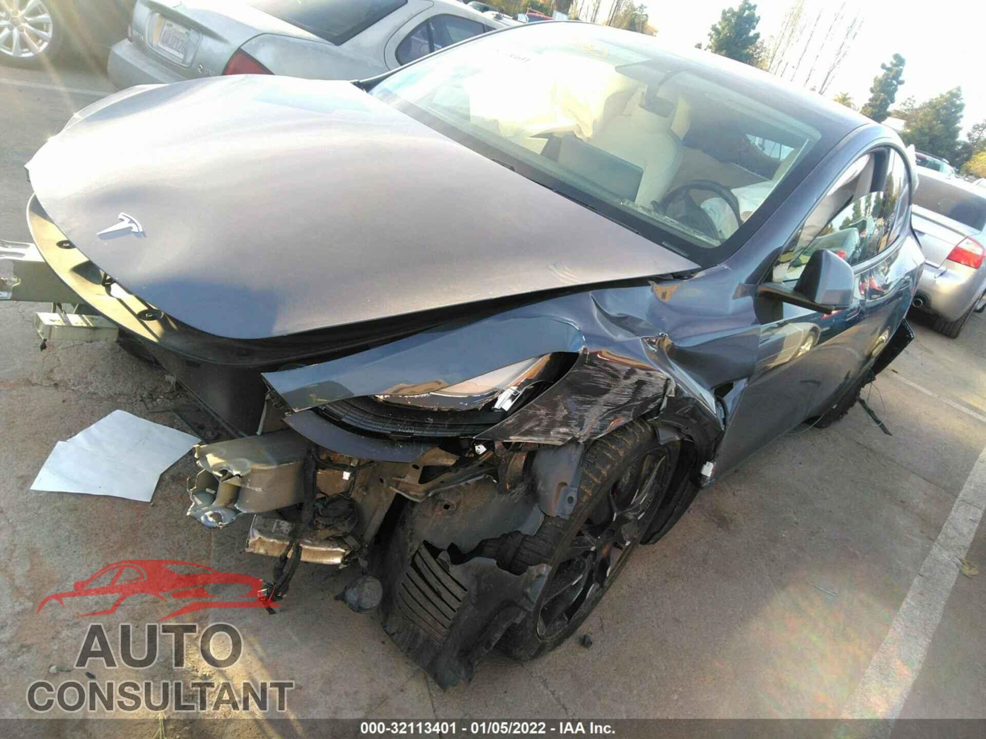 TESLA MODEL Y 2020 - 5YJYGDEF3LF013320