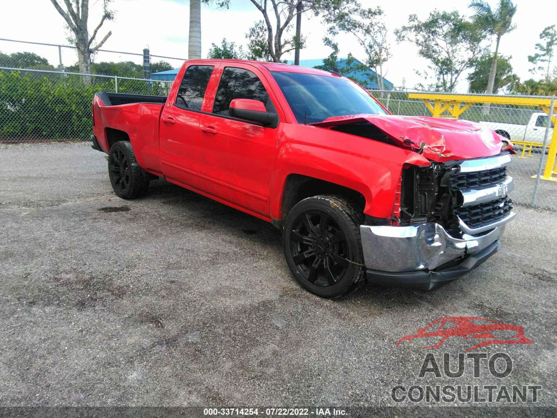 CHEVROLET SILVERADO 1500 2018 - 1GCRCREC6JZ170284