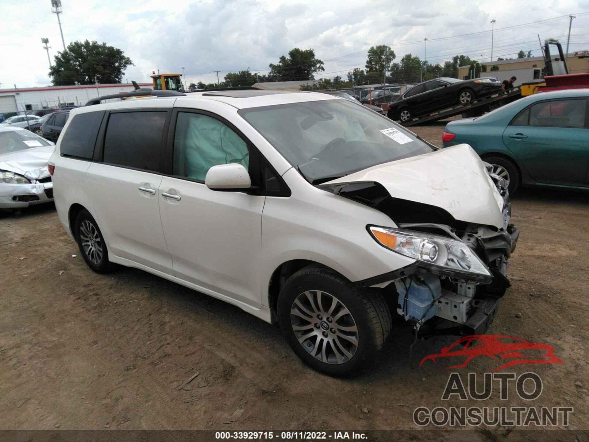 TOYOTA SIENNA 2018 - 5TDYZ3DC2JS946825