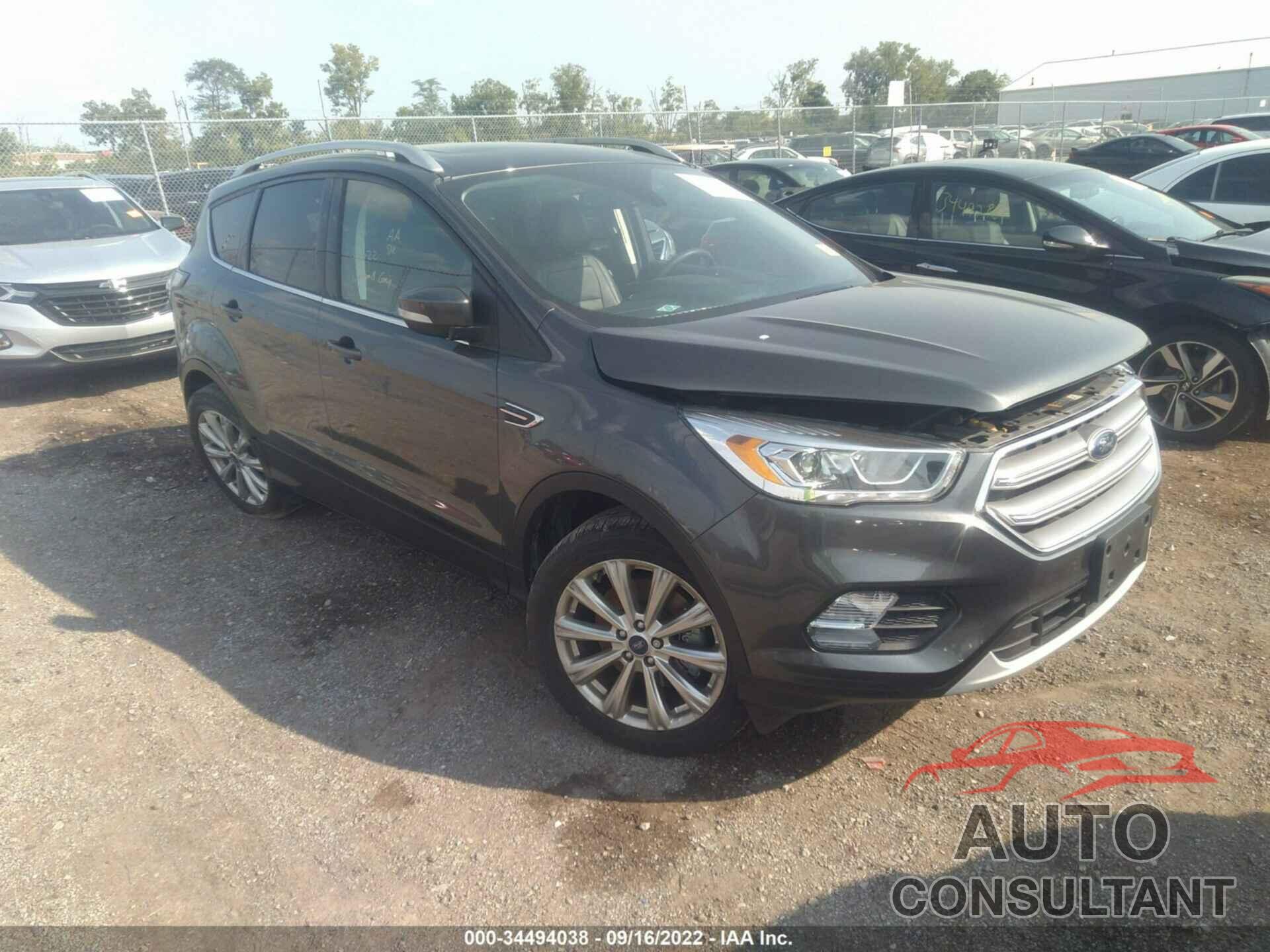 FORD ESCAPE 2017 - 1FMCU0J98HUE45147