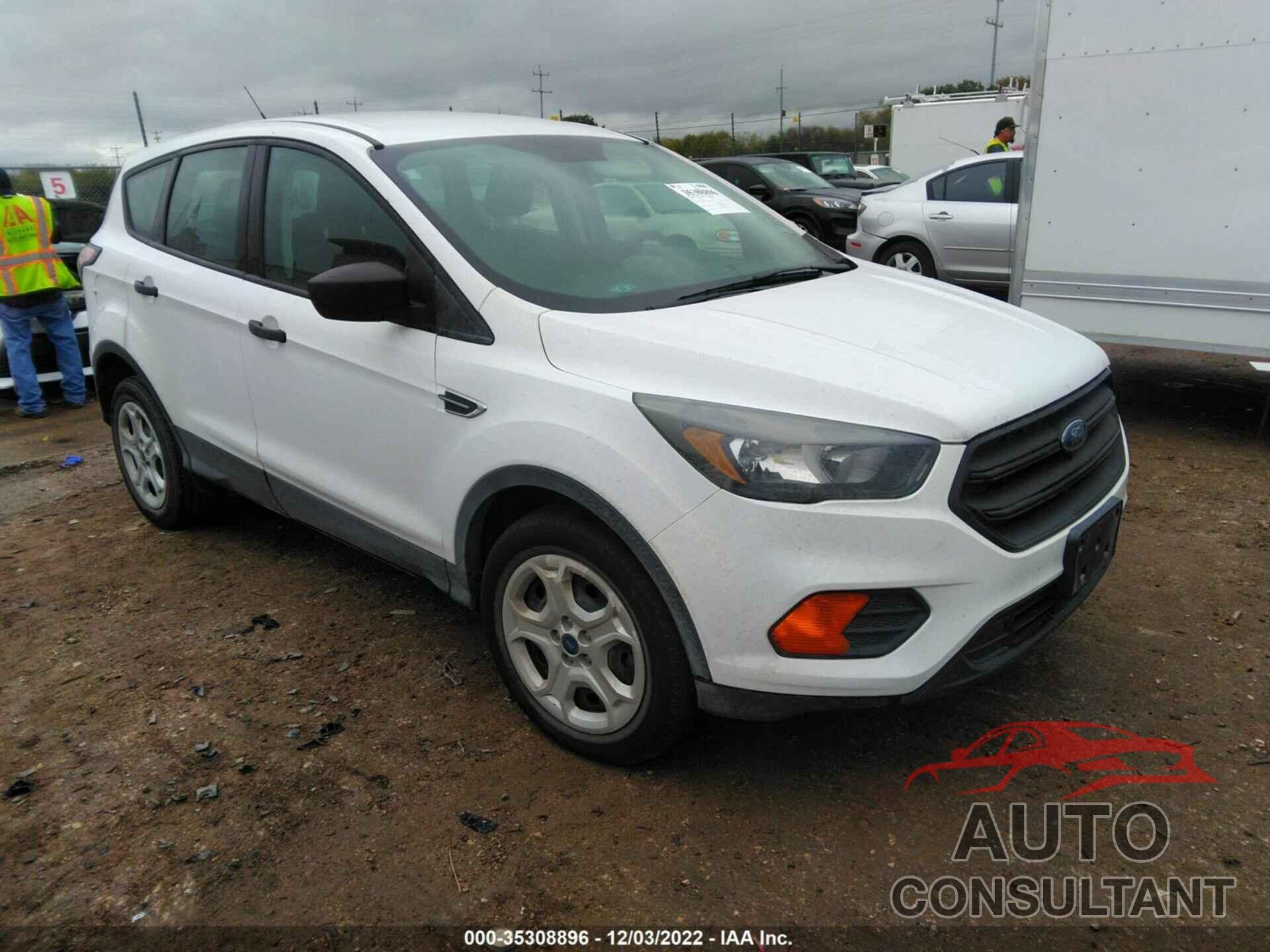 FORD ESCAPE 2018 - 1FMCU0F70JUC06740