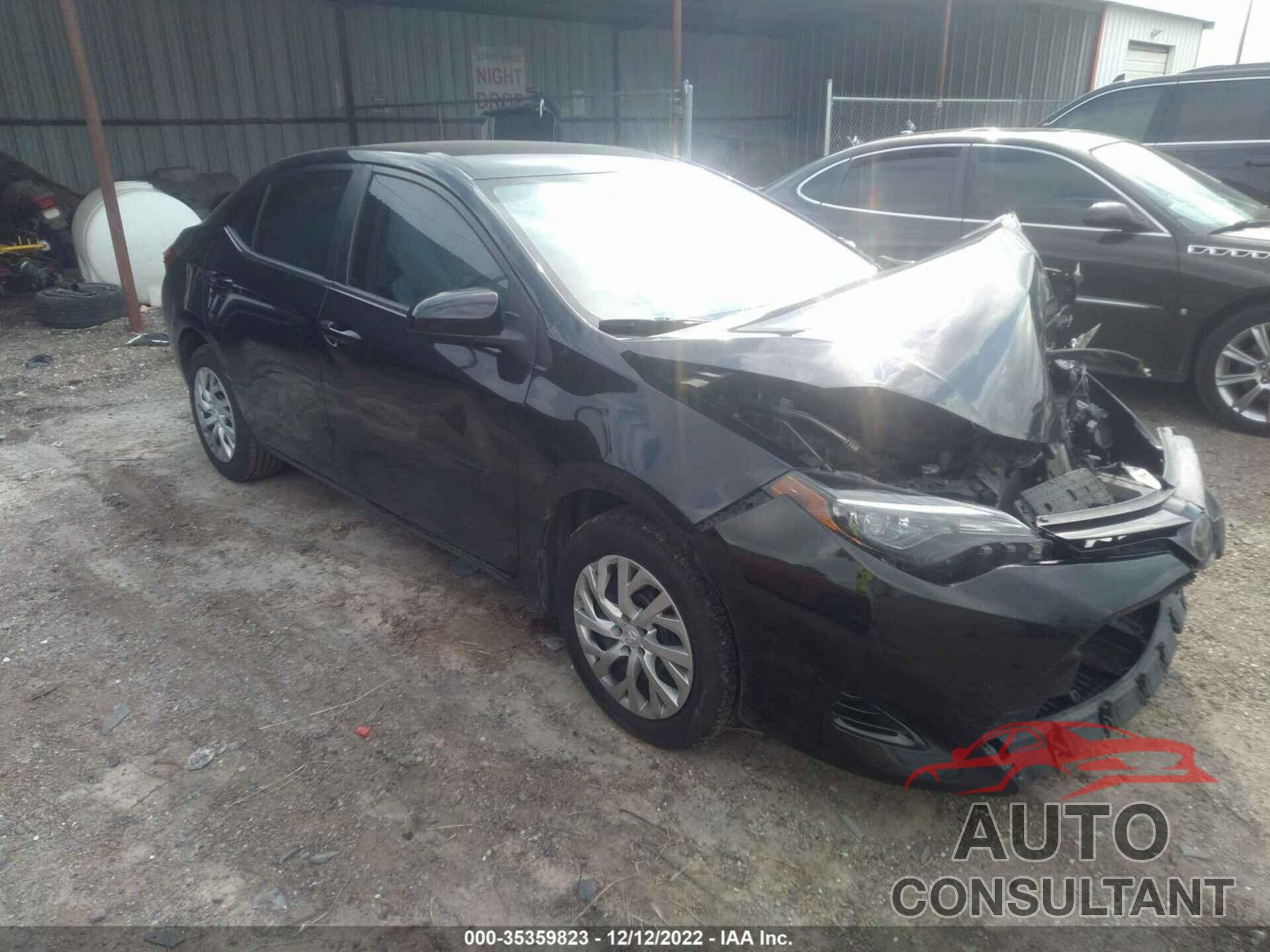TOYOTA COROLLA 2018 - 5YFBURHE2JP832349