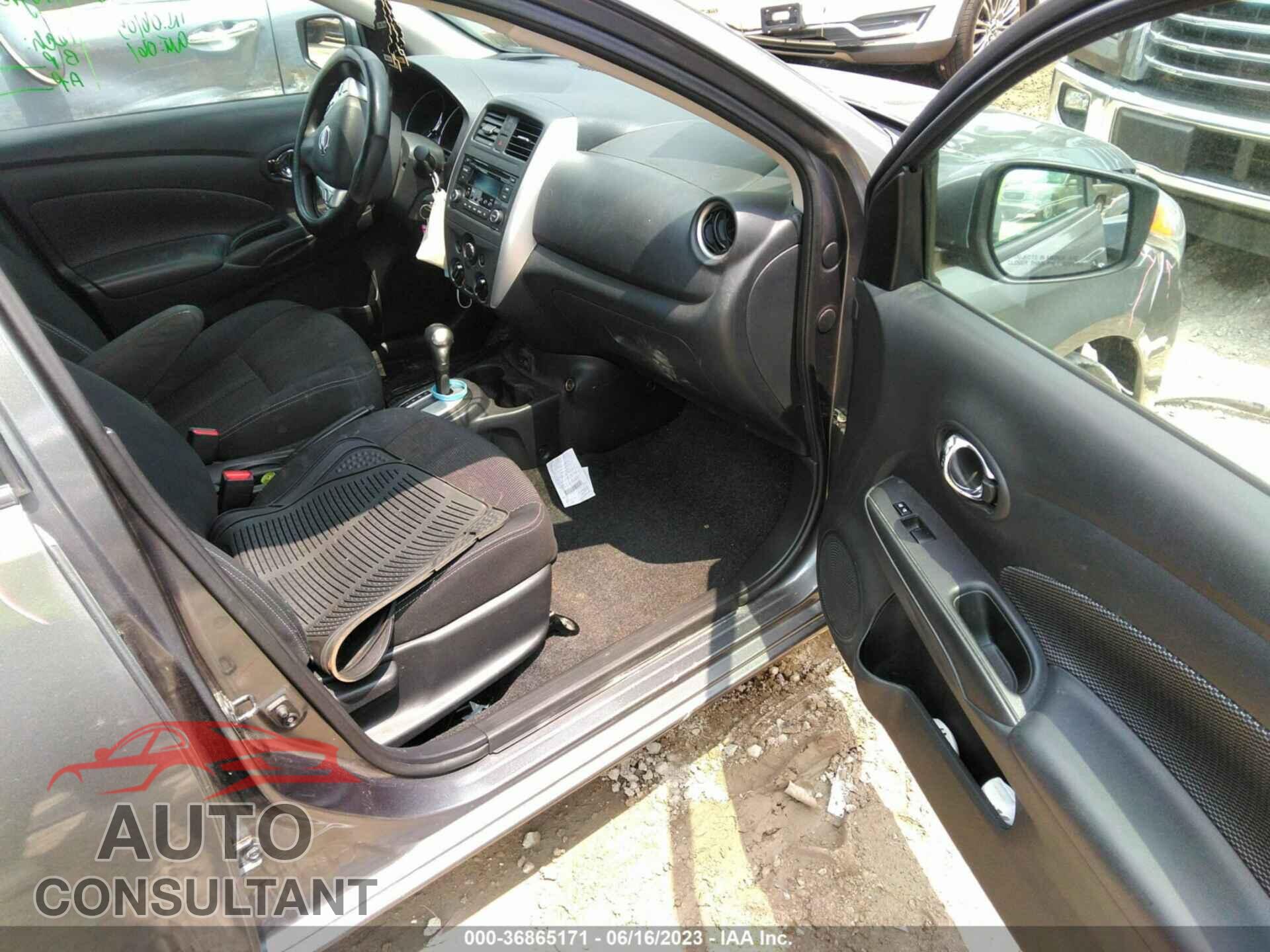 NISSAN VERSA 2017 - 3N1CN7AP3HL882477