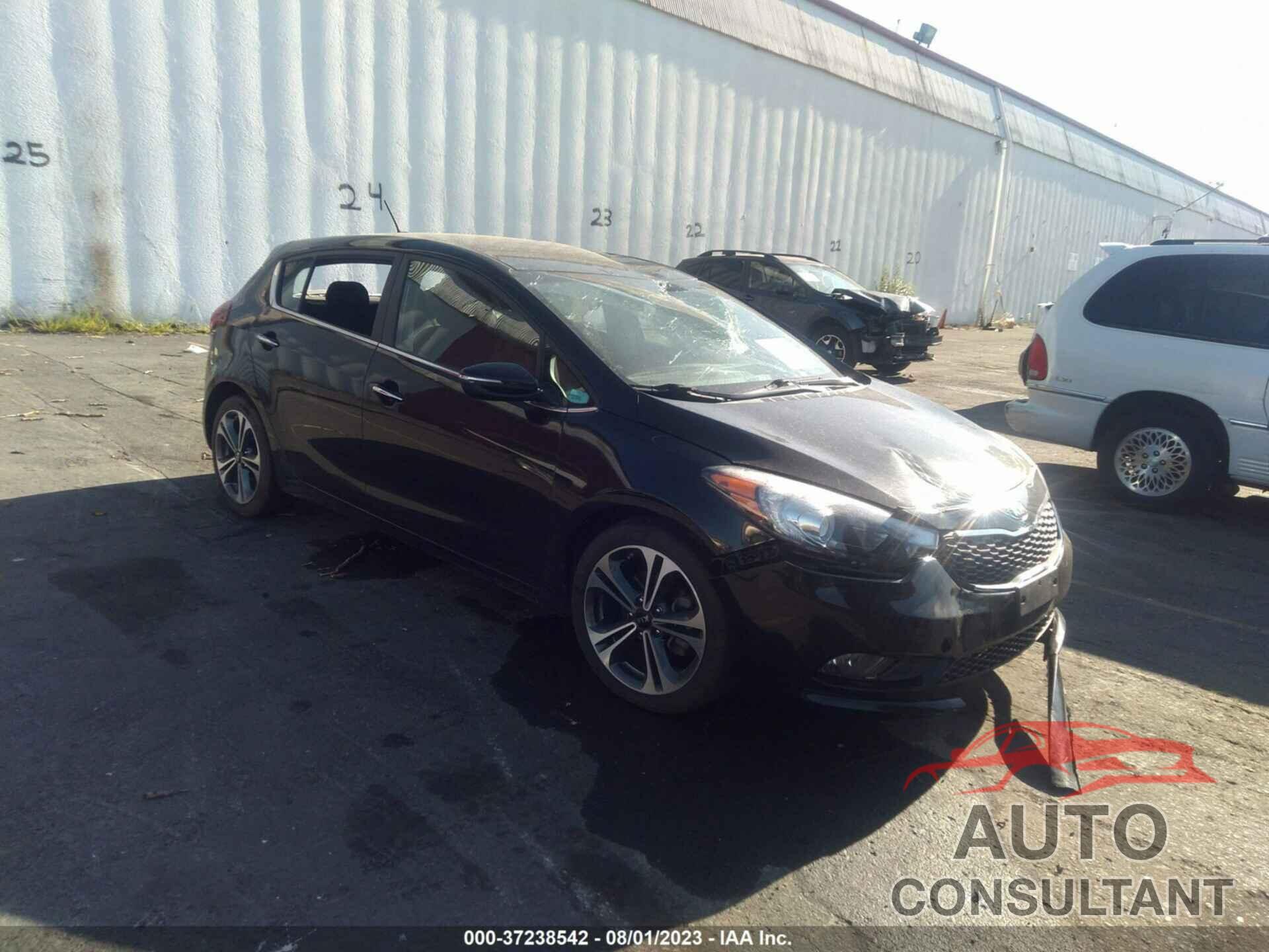 KIA FORTE 2016 - KNAFX5A88G5490544