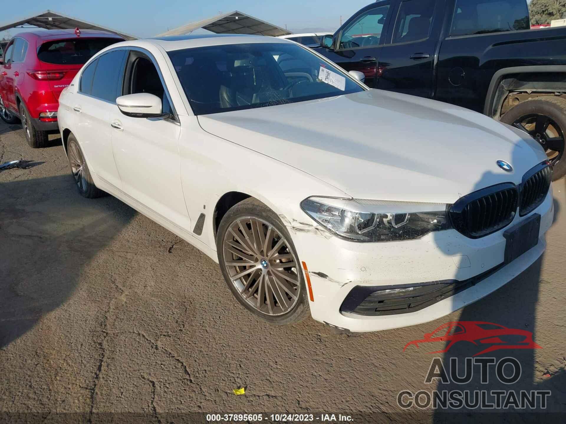 BMW 5 SERIES 2018 - WBAJA9C56JB033049