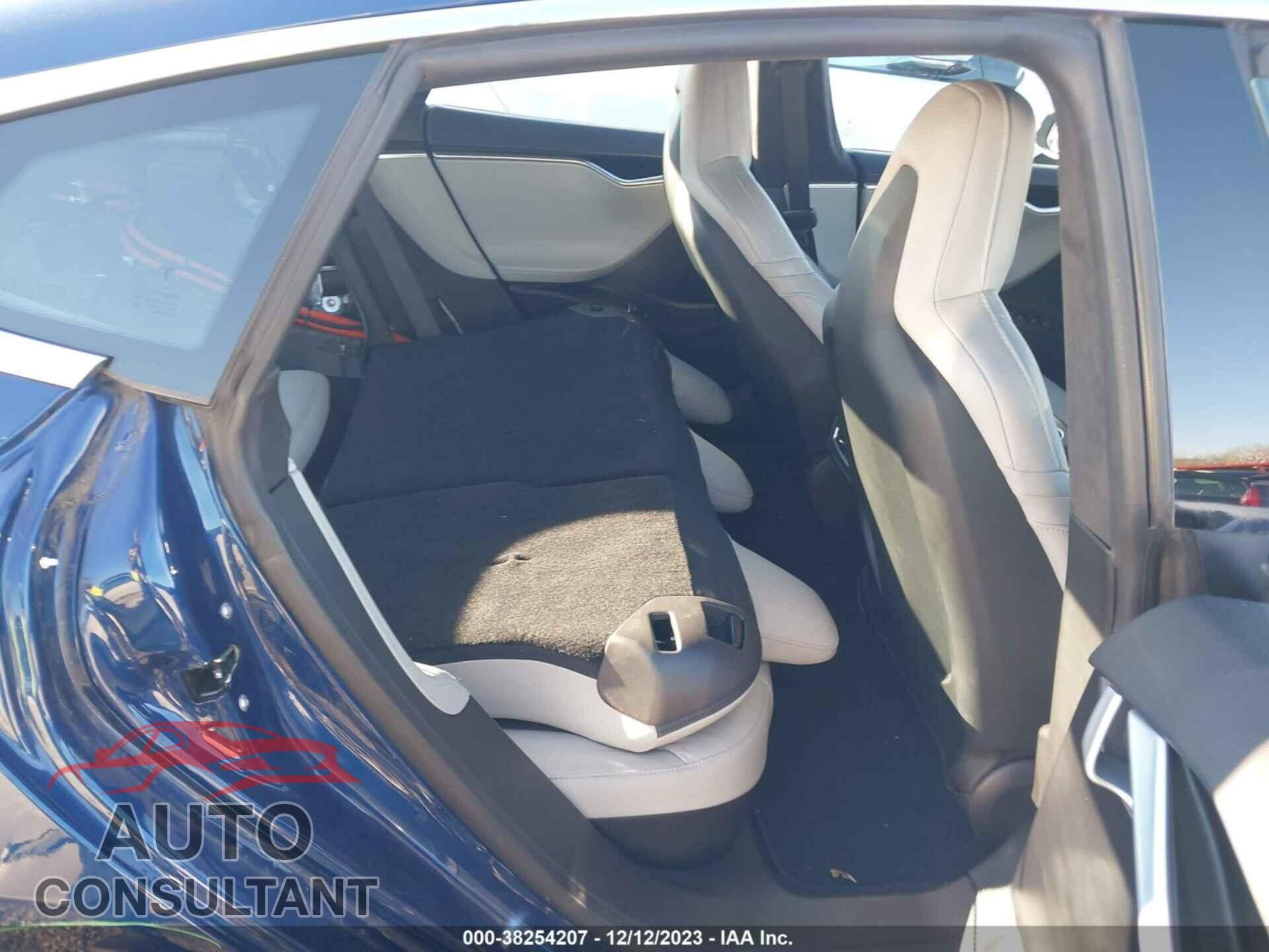 TESLA MODEL S 2016 - 5YJSA1E2XGF153678