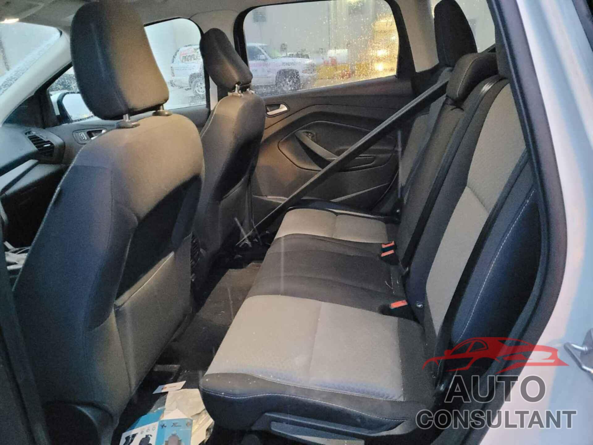 FORD ESCAPE 2018 - 1FMCU0GD9JUD28730