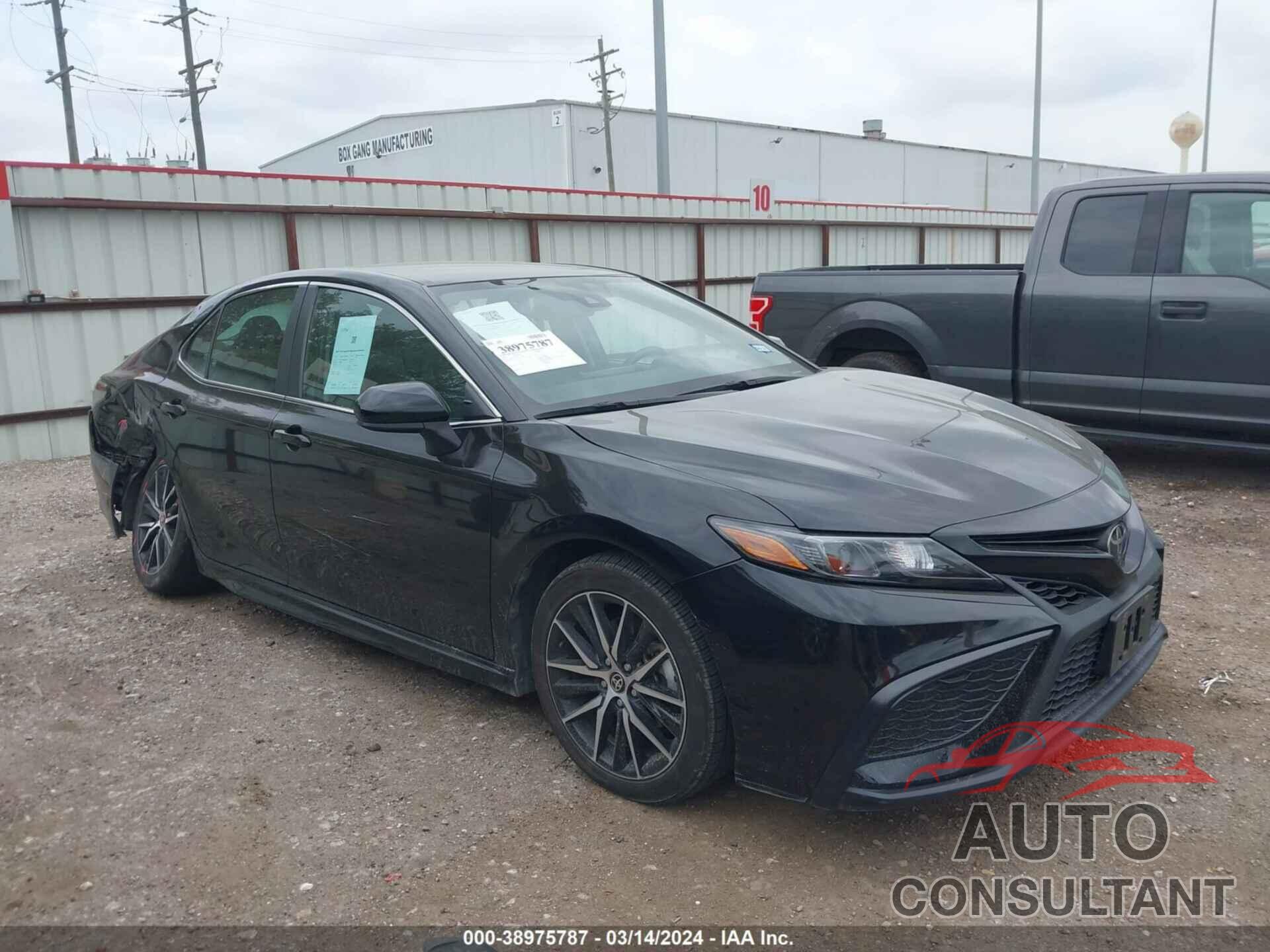 TOYOTA CAMRY 2021 - 4T1G11AKXMU578487