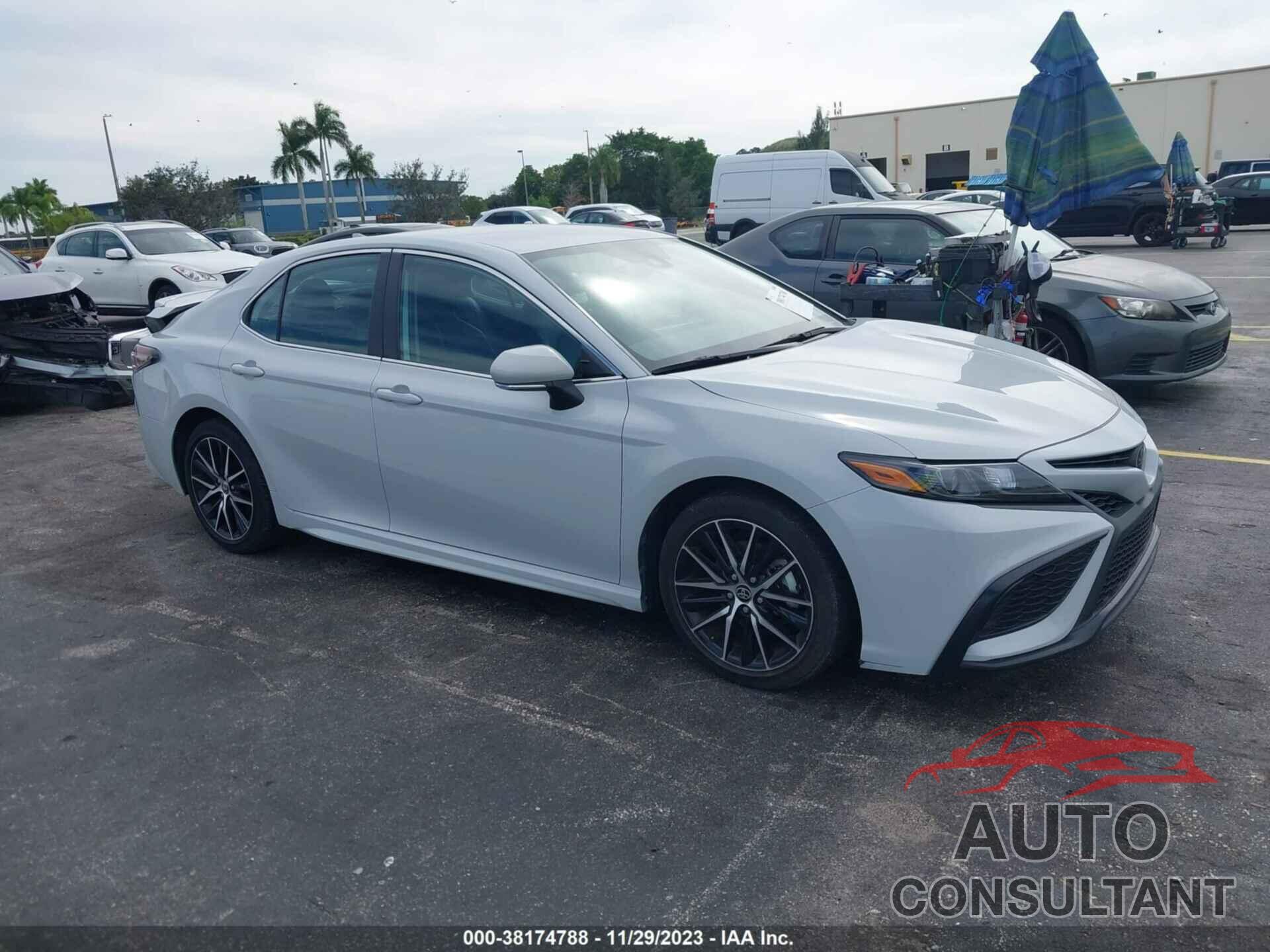 TOYOTA CAMRY 2023 - 4T1G11AK9PU110982