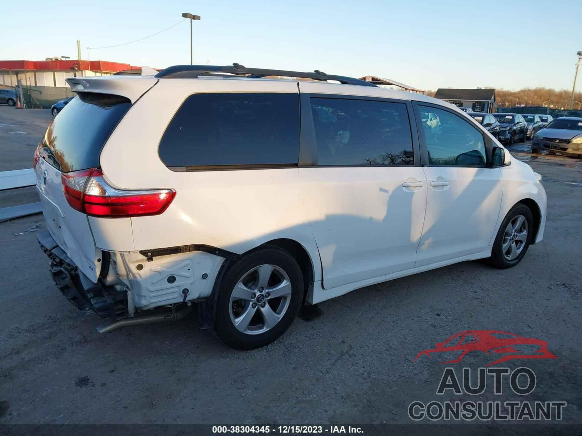 TOYOTA SIENNA 2018 - 5TDKZ3DC9JS933494