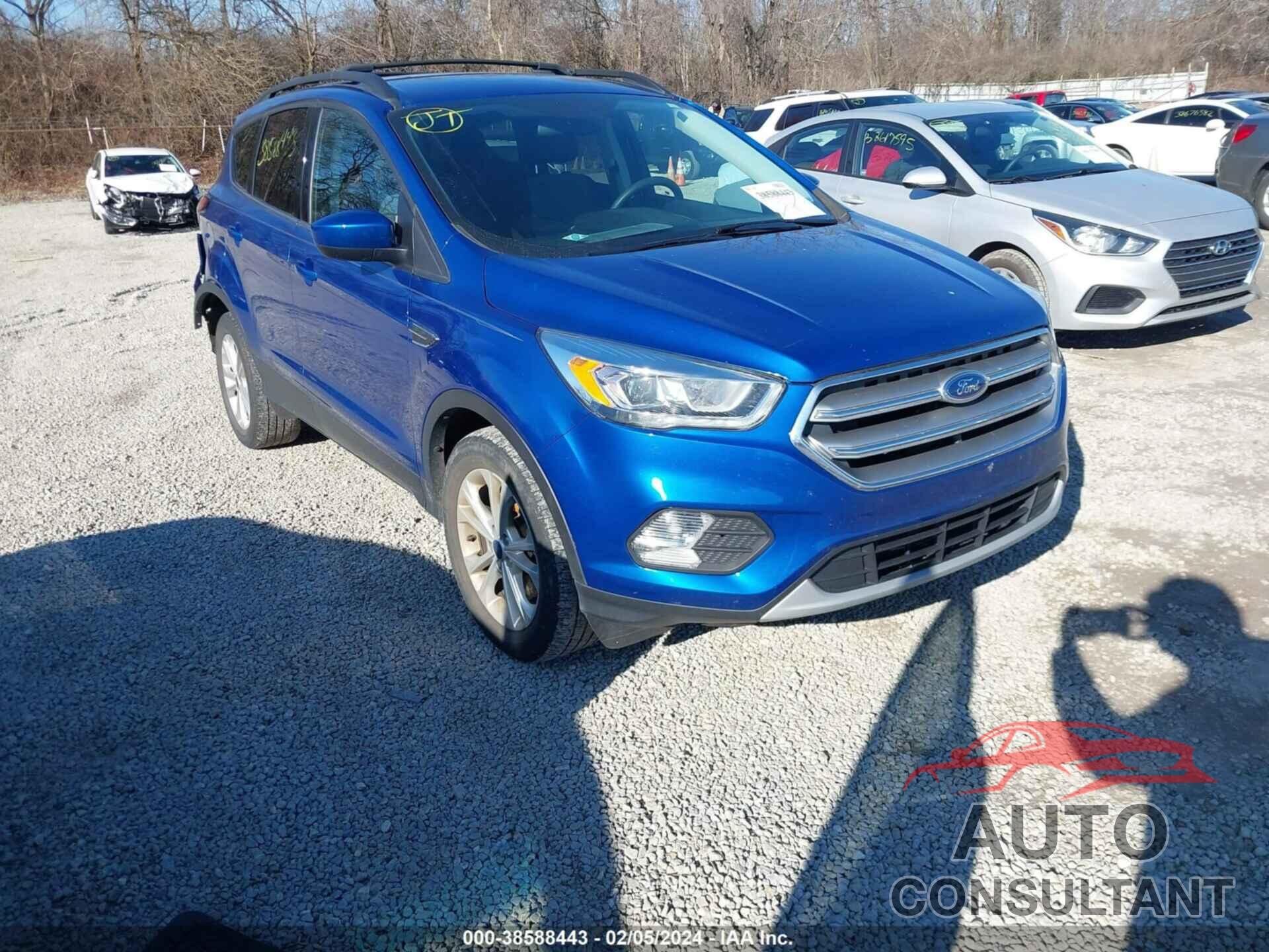 FORD ESCAPE 2017 - 1FMCU9GD2HUC77134