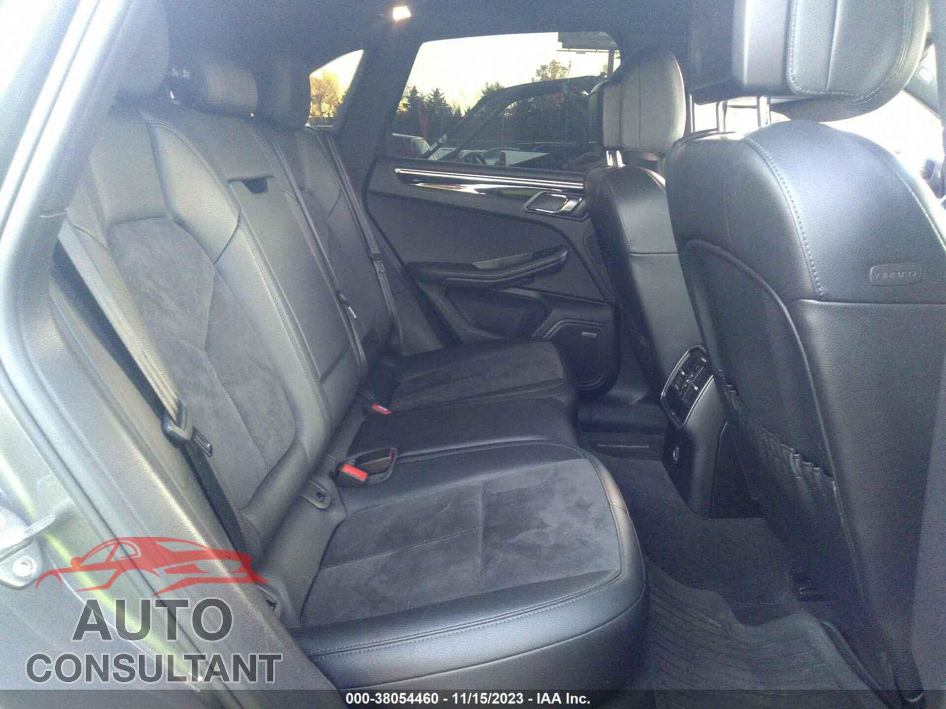 PORSCHE MACAN 2017 - WP1AA2A54HLB08816