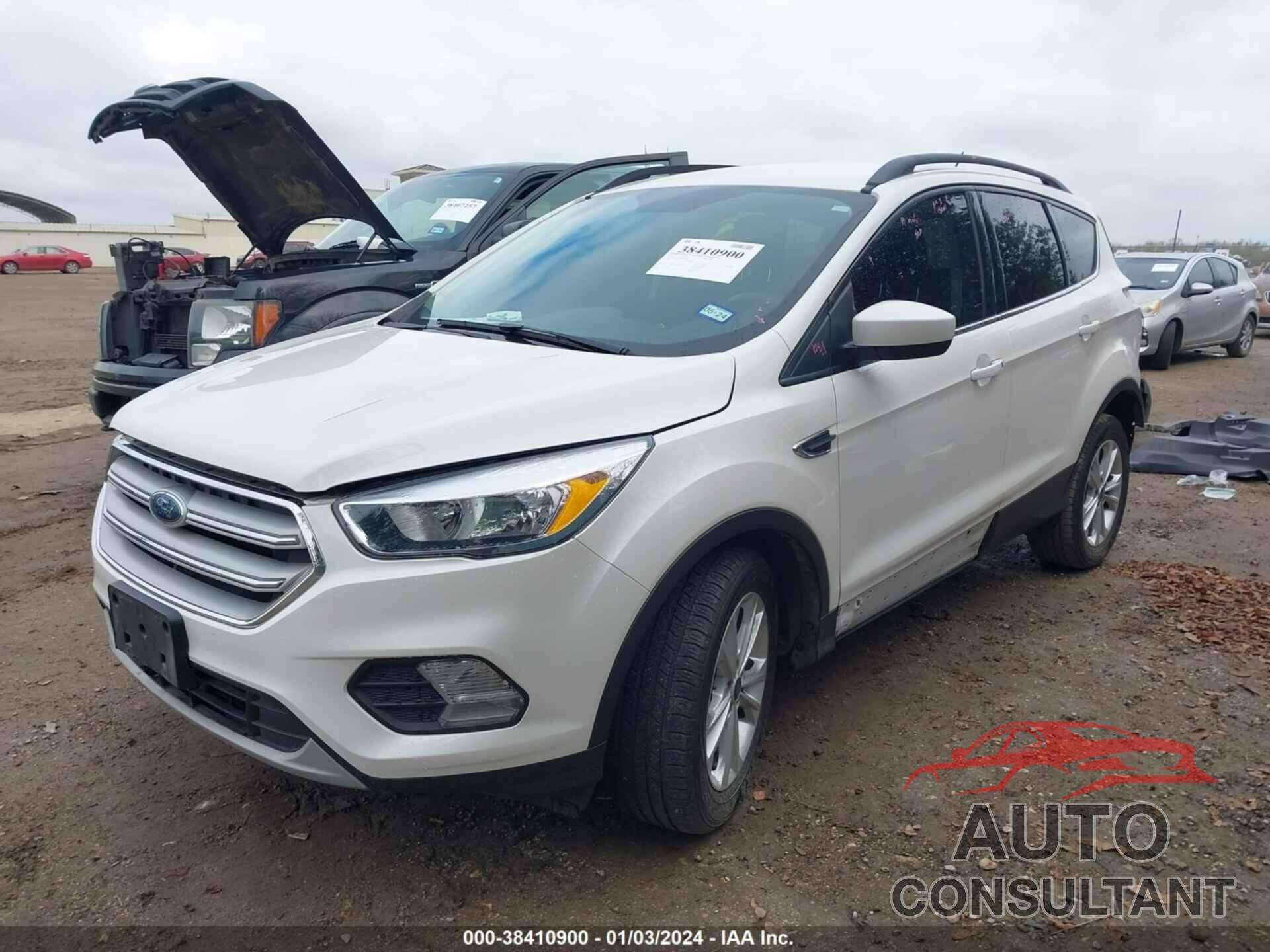 FORD ESCAPE 2018 - 1FMCU0GD2JUC47861