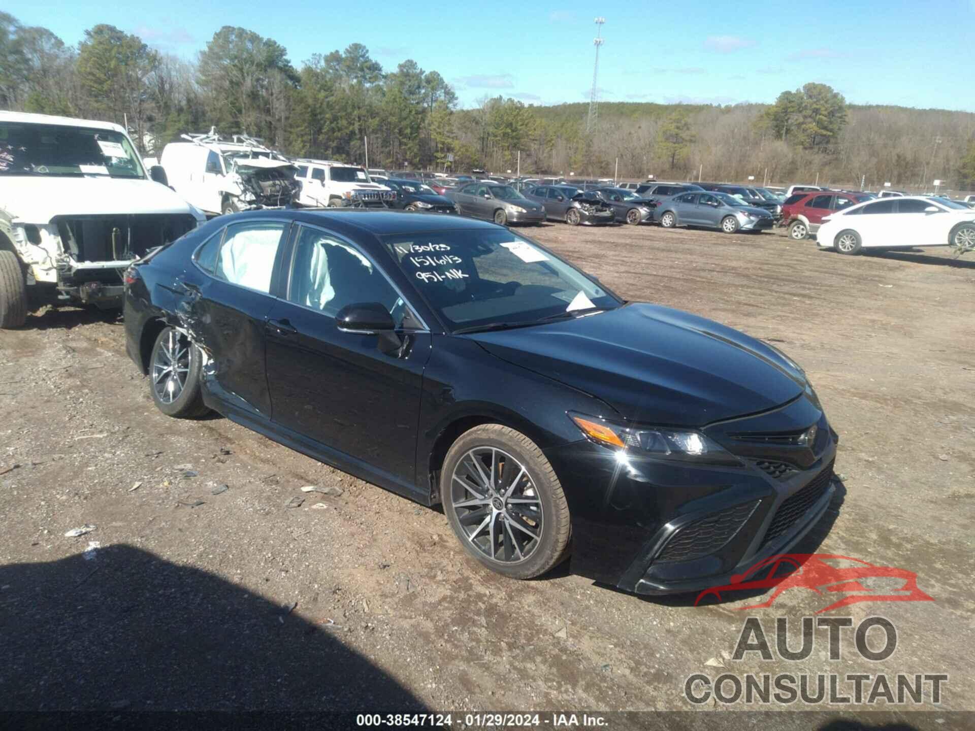 TOYOTA CAMRY 2023 - 4T1G11AK4PU746256