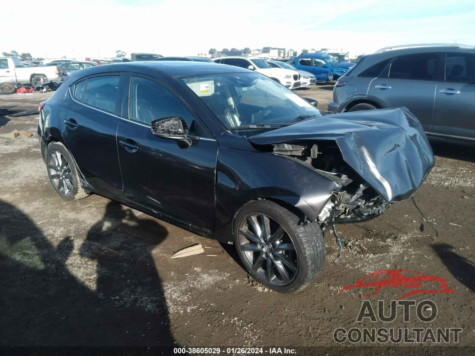 MAZDA 3 2018 - 3MZBN1L36JM229445