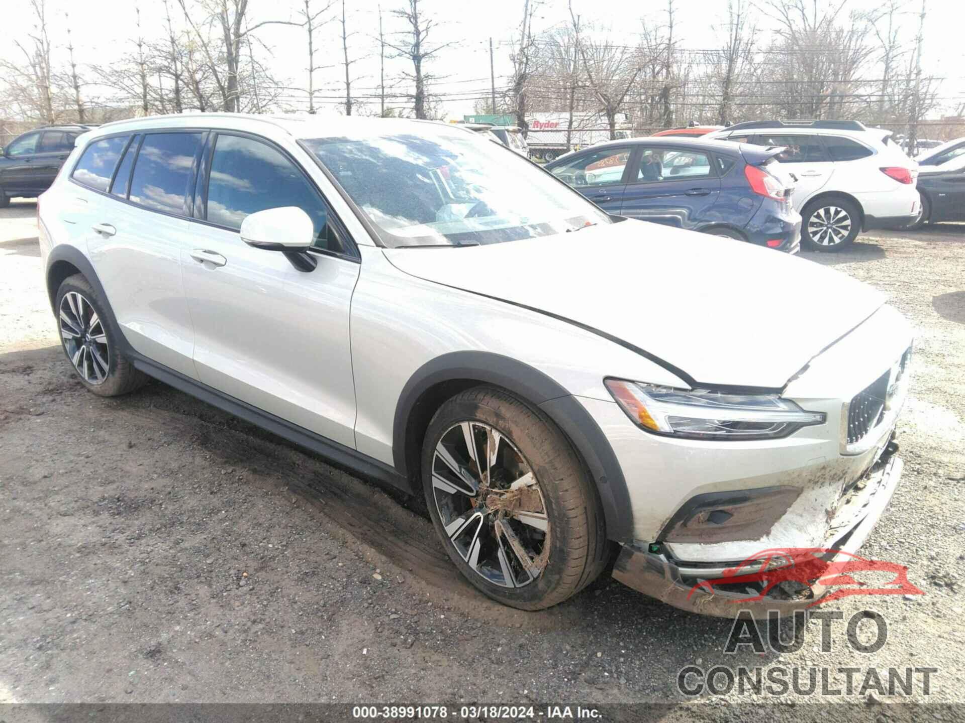 VOLVO V60 CROSS COUNTRY 2021 - YV4102WK0M1072080