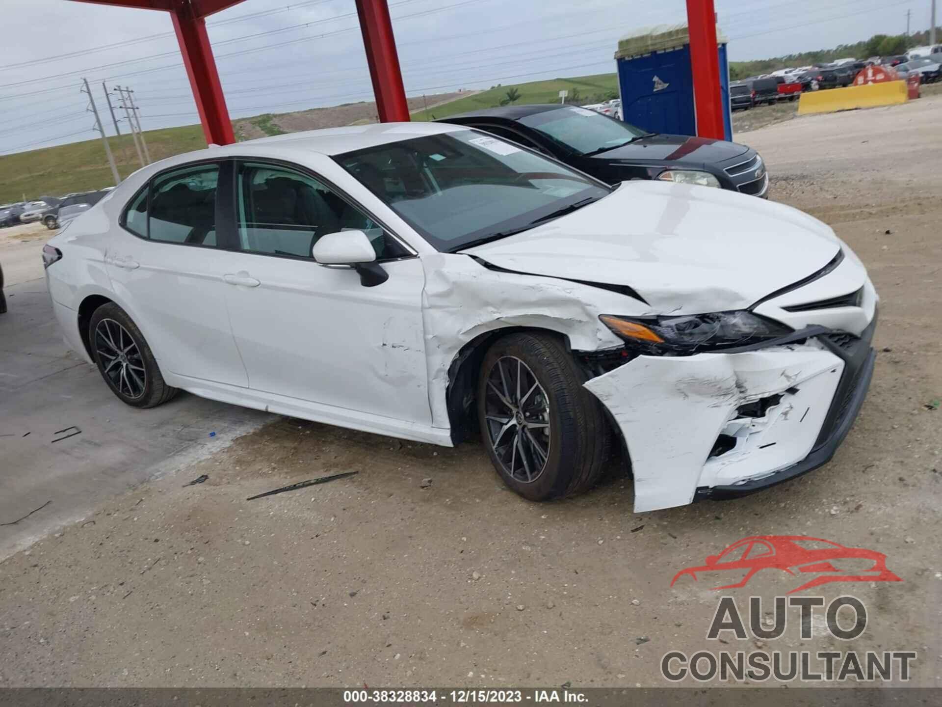 TOYOTA CAMRY 2023 - 4T1G11AK4PU764238