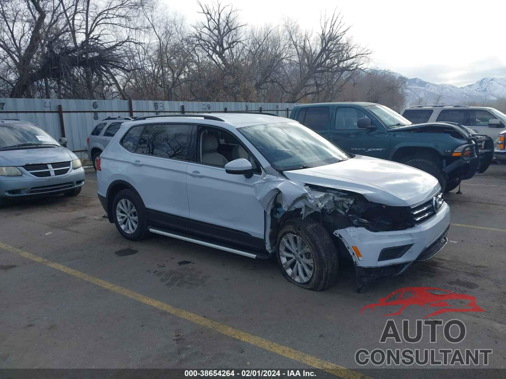 VOLKSWAGEN TIGUAN 2018 - 3VV0B7AXXJM069146