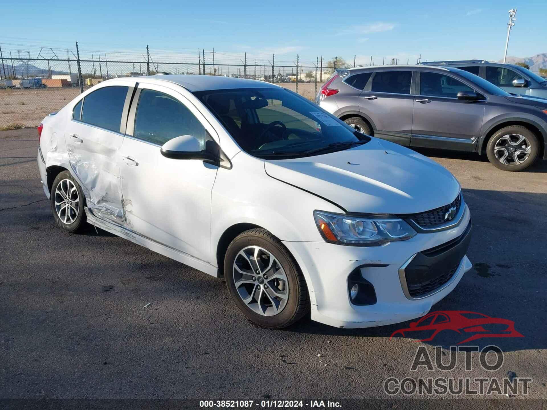 CHEVROLET SONIC 2018 - 1G1JD5SH4J4136899