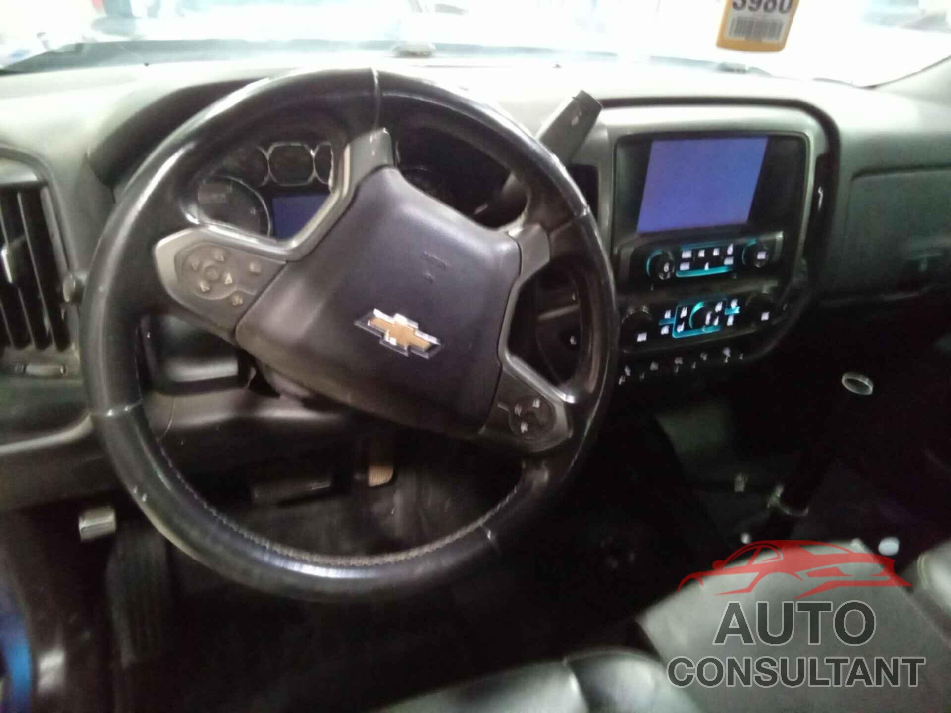 CHEVROLET SILVERADO 2500HD 2018 - 1GC1KVEY8JF158966