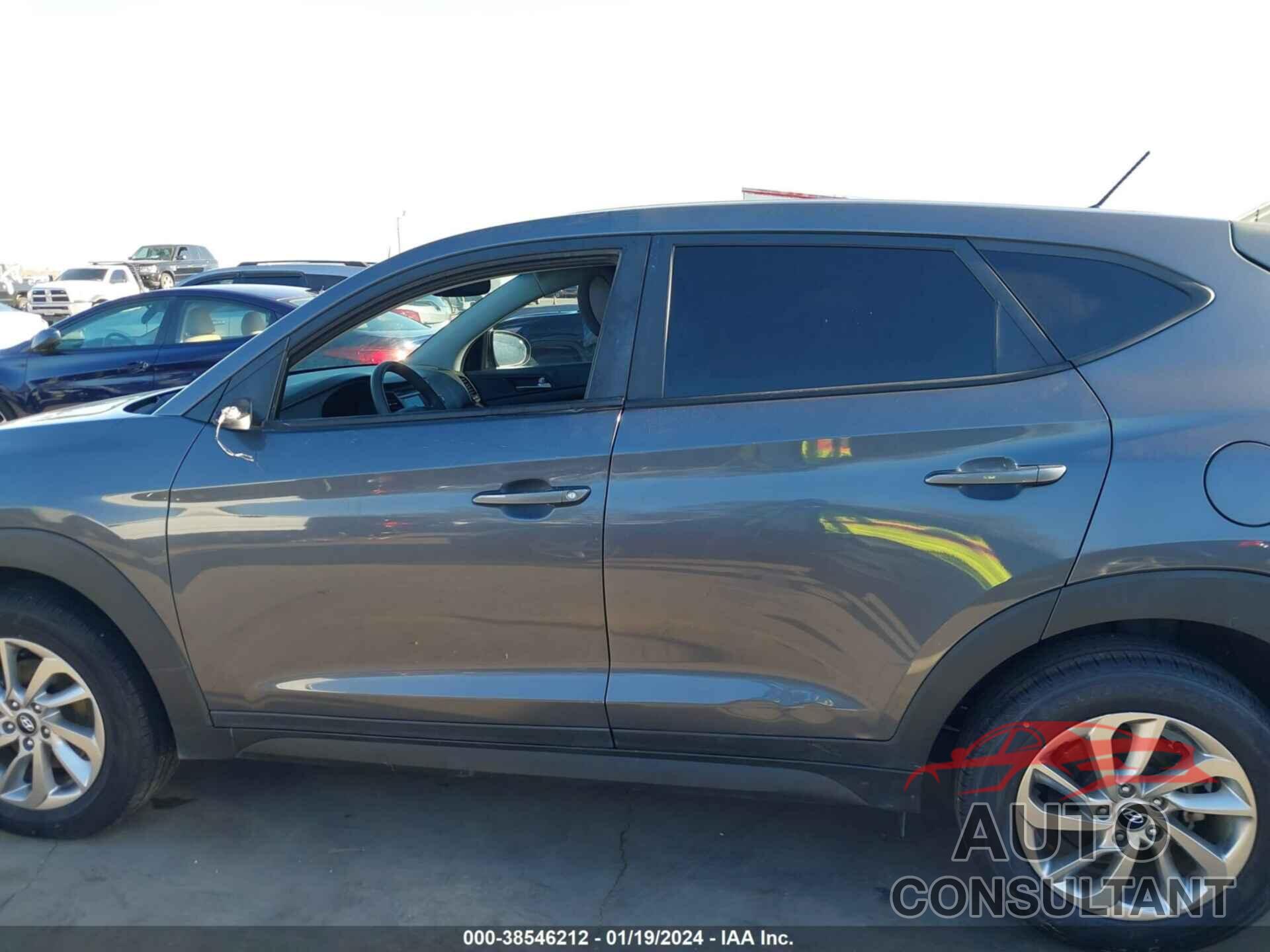 HYUNDAI TUCSON 2018 - KM8J23A43JU756929