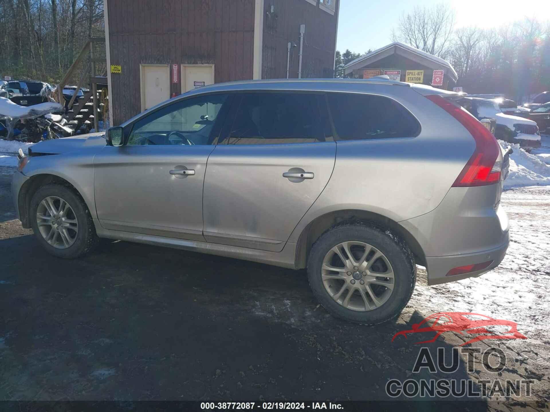 VOLVO XC60 2016 - YV4612RK6G2830713